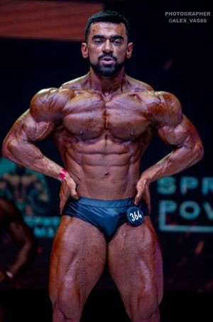 CLASSIC PHYSIQUE НОВИЧКИ